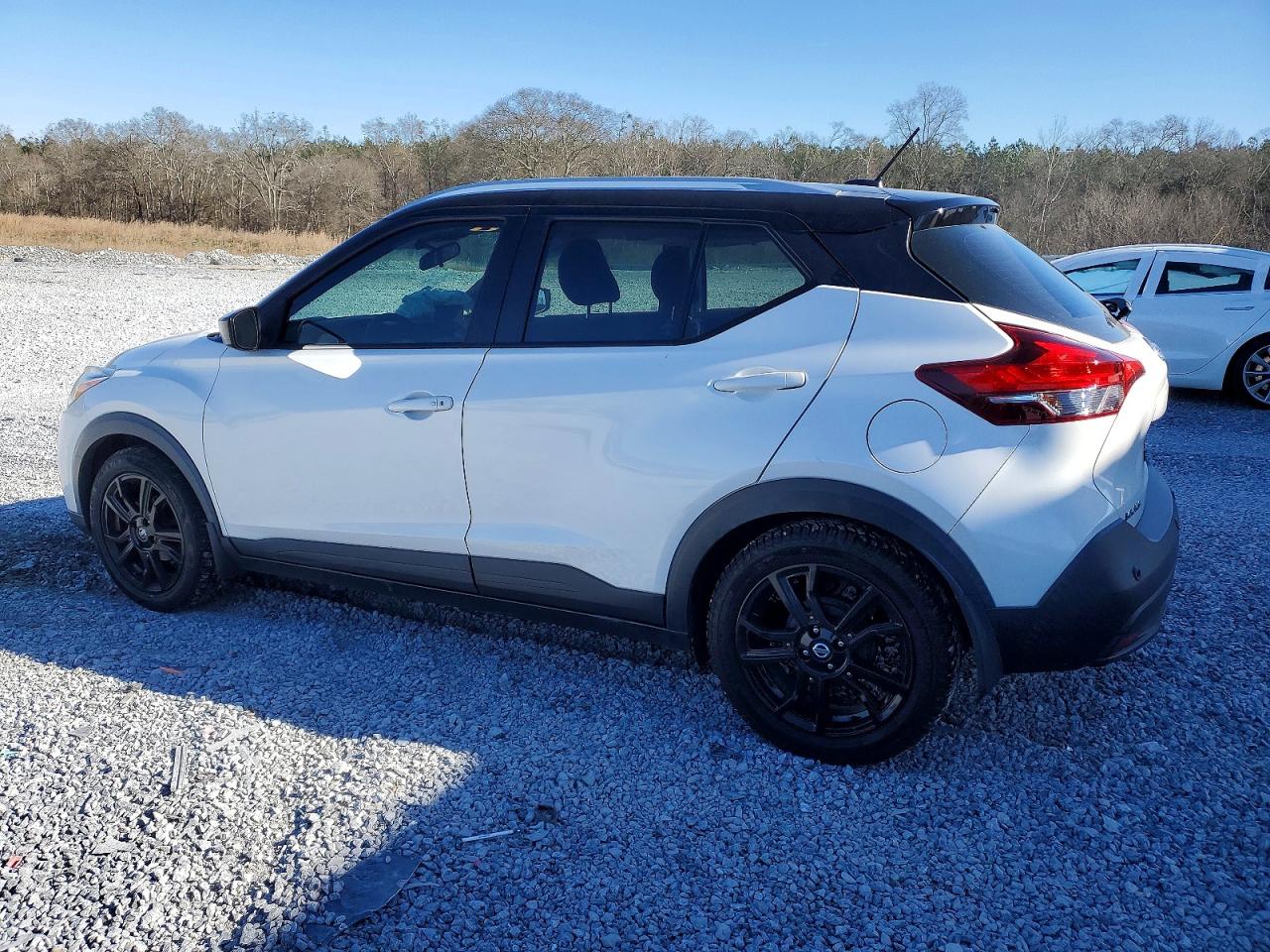 2020 NISSAN KICKS SV photo 3