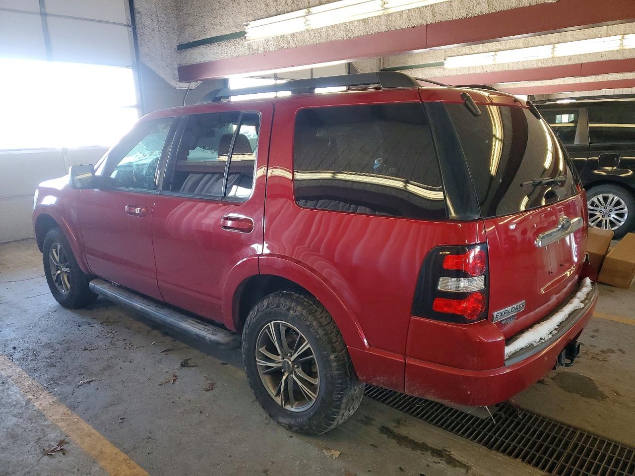2010 FORD EXPLORER XLT photo 2