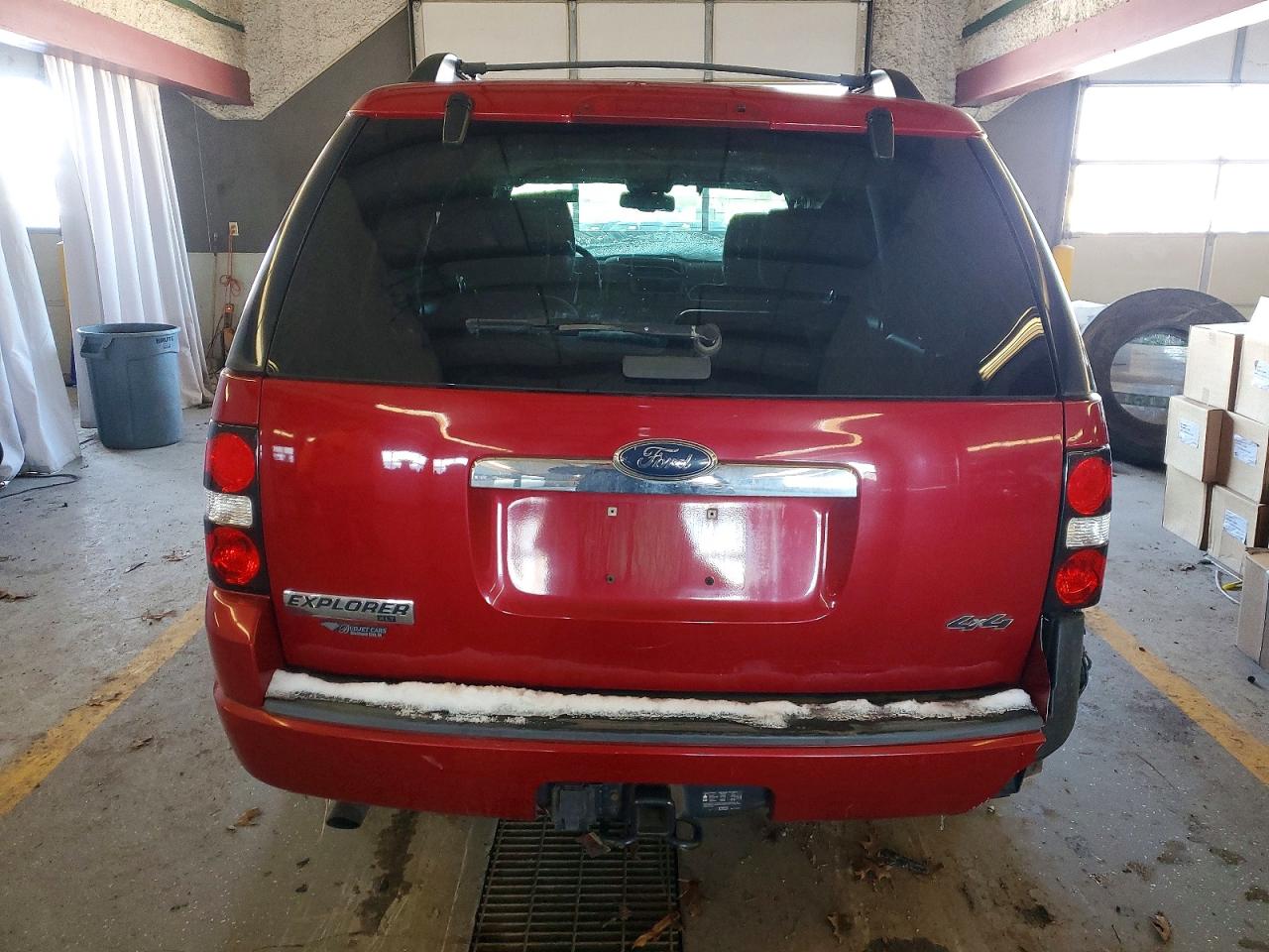 2010 FORD EXPLORER XLT photo 6