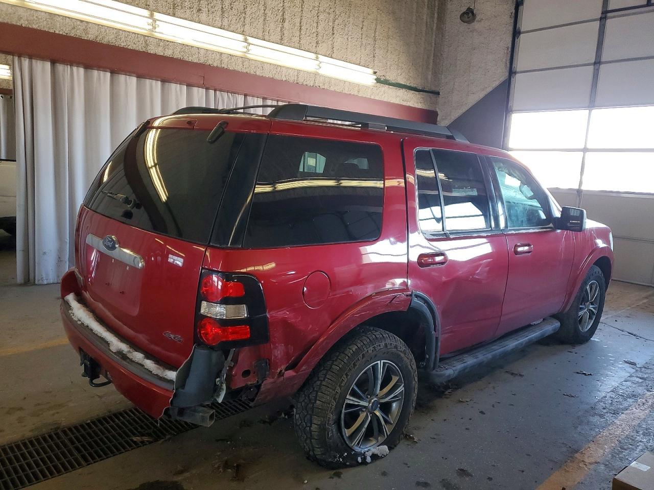 2010 FORD EXPLORER XLT photo 3