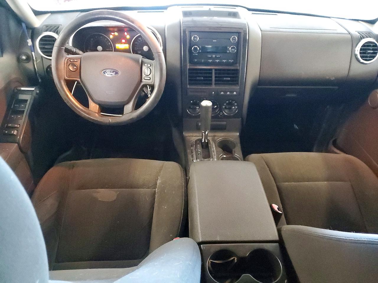 2010 FORD EXPLORER XLT photo 8