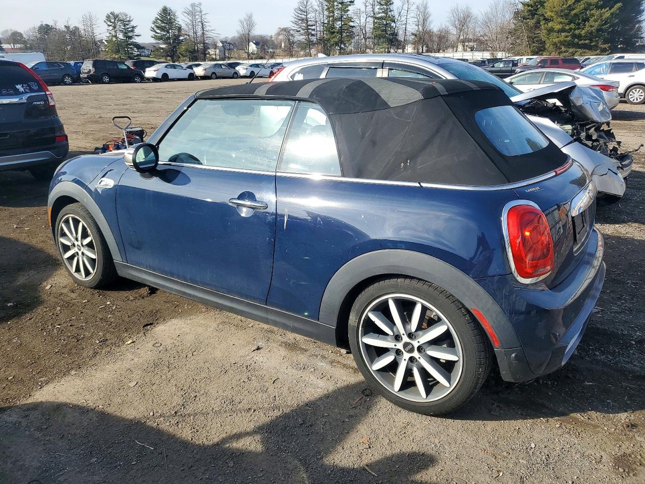 2017 MINI COOPER S photo 2