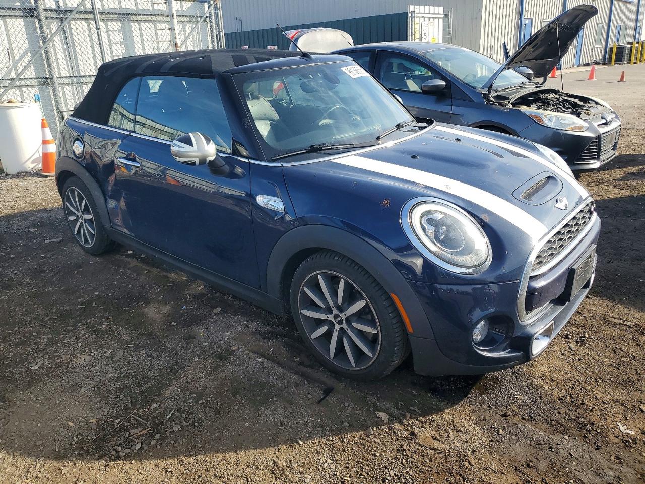 2017 MINI COOPER S photo 4
