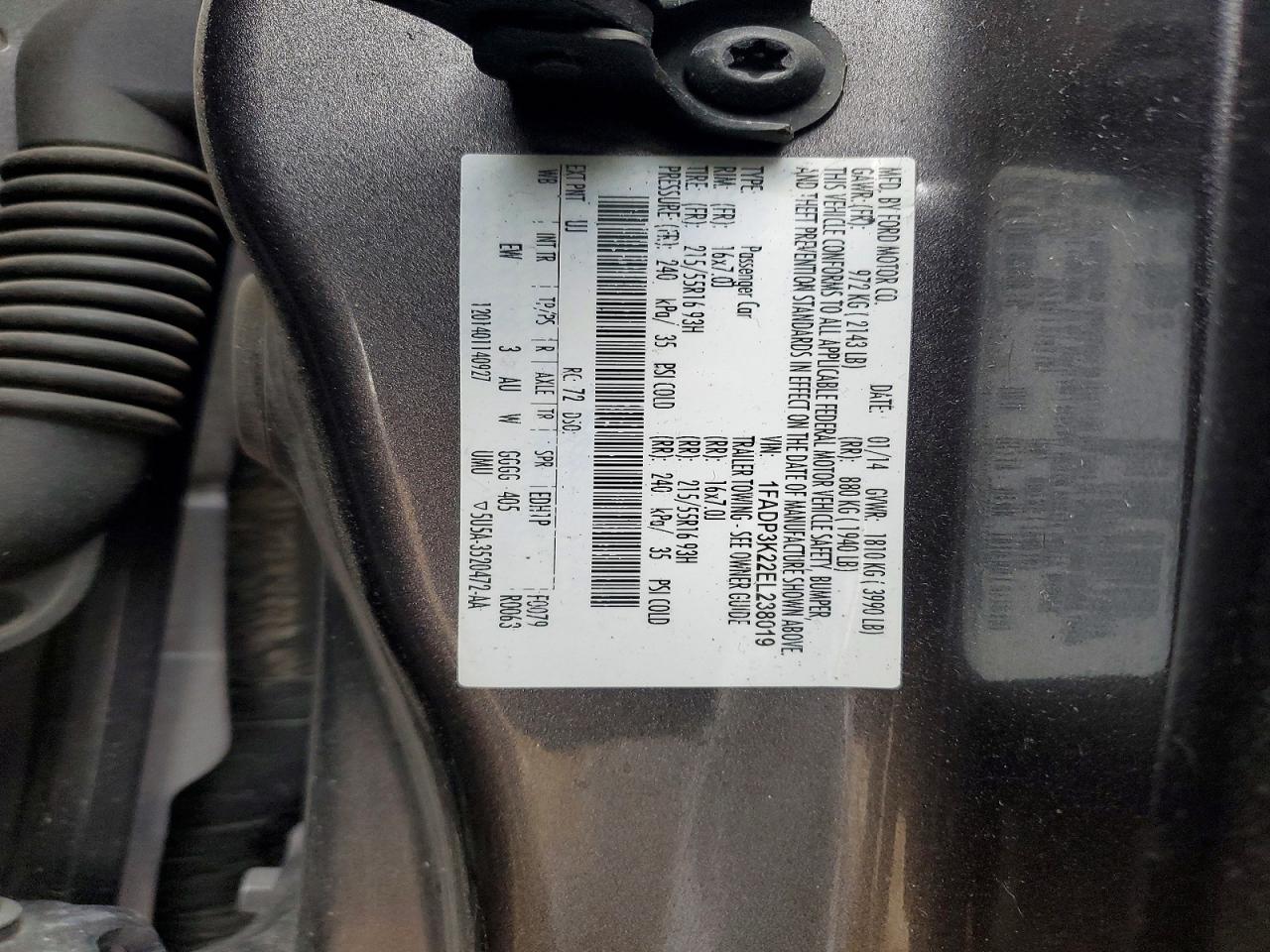 2014 FORD FOCUS SE photo 12