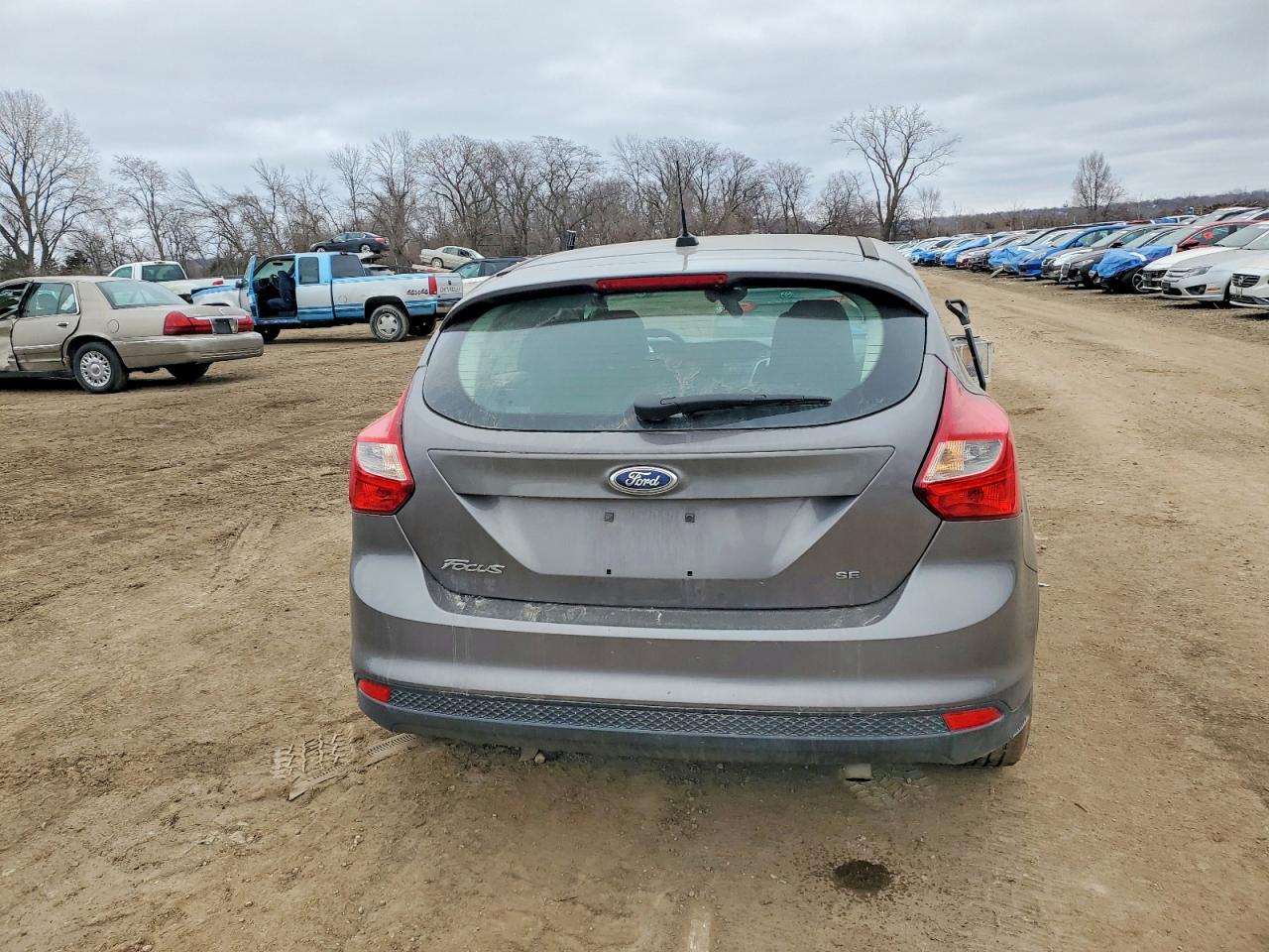 2014 FORD FOCUS SE photo 6