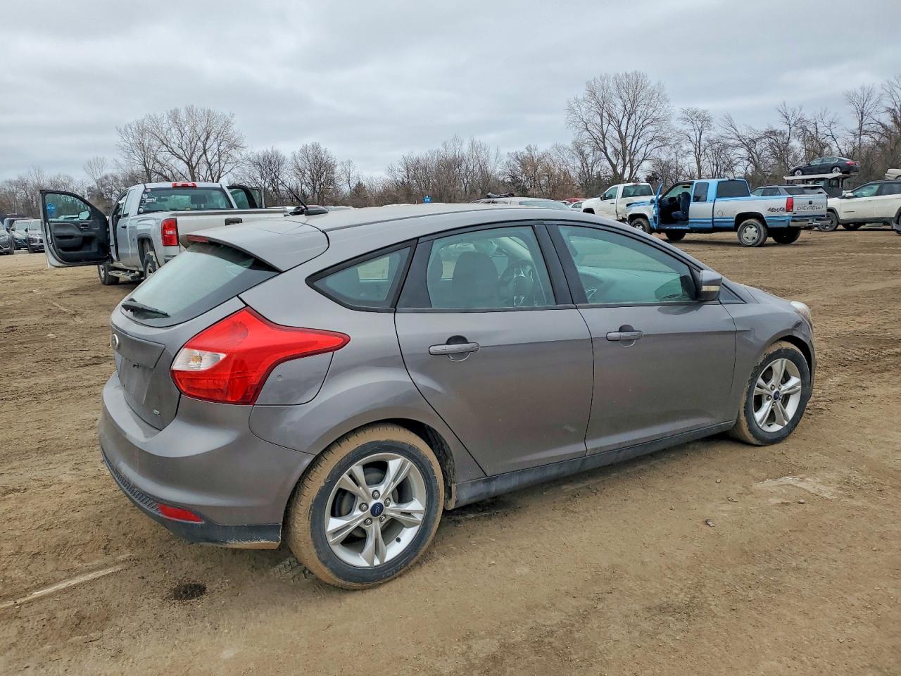 2014 FORD FOCUS SE photo 3