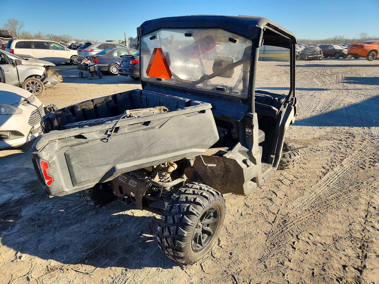 2017 CAN-AM DEFENDER UTILITY VEHICLE photo 4