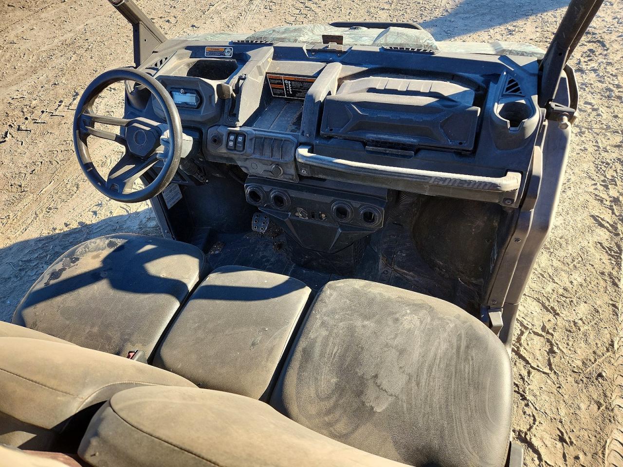 2017 CAN-AM DEFENDER UTILITY VEHICLE photo 9