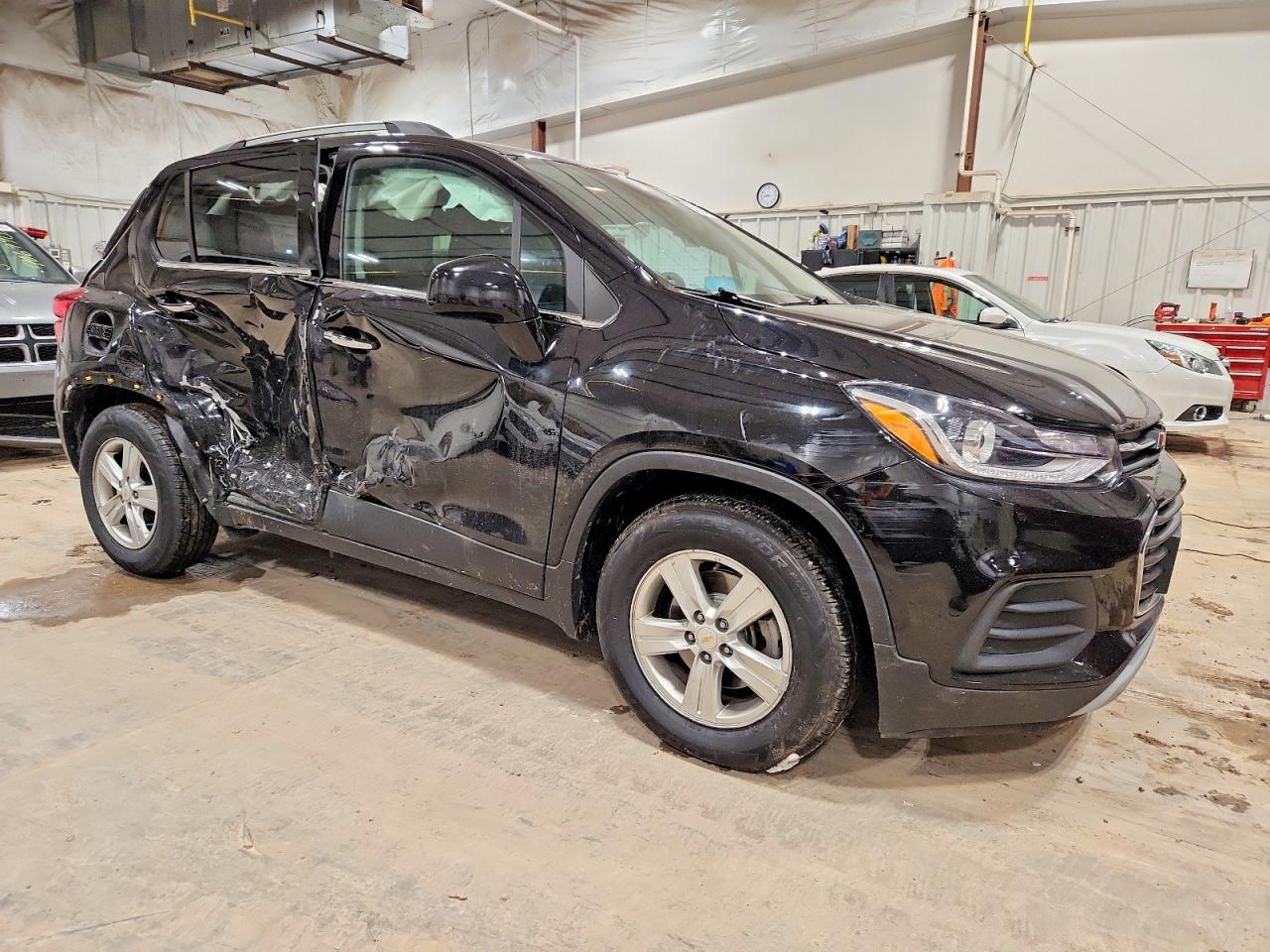 2019 CHEVROLET TRAX 1LT photo 4