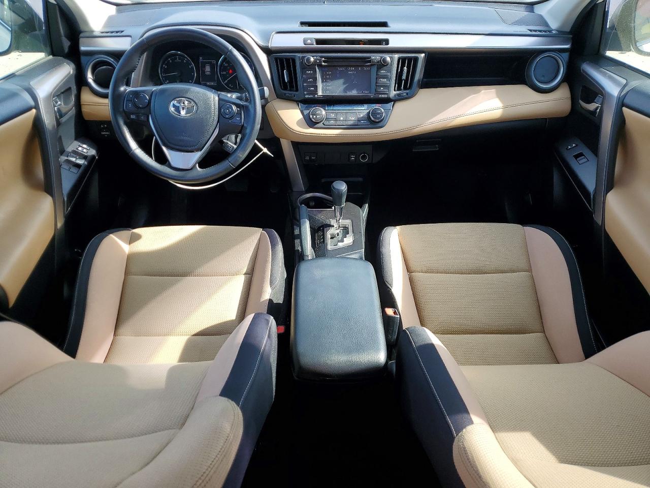 2016 TOYOTA RAV4 XLE photo 8