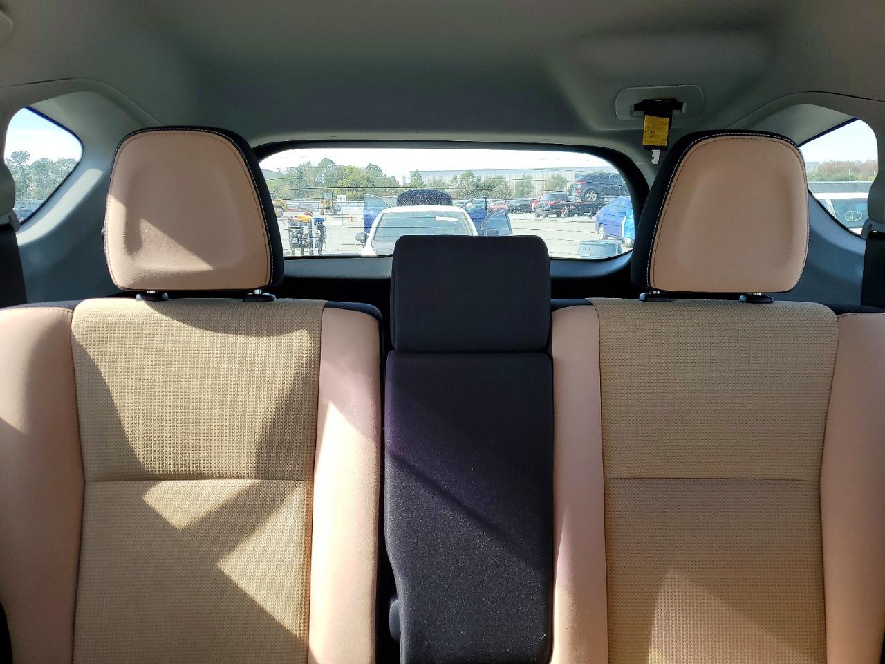 2016 TOYOTA RAV4 XLE photo 10