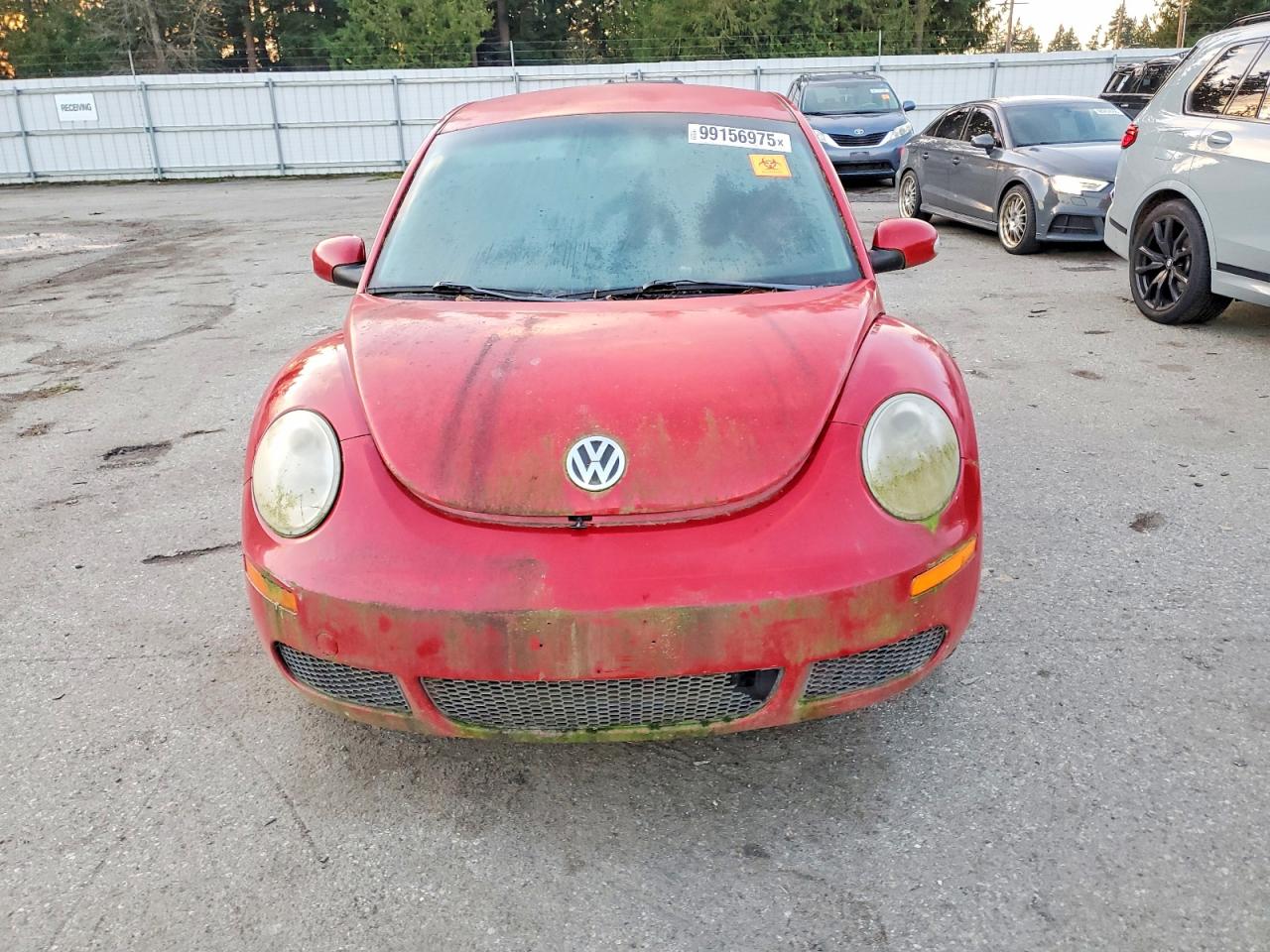 2010 VOLKSWAGEN NEW BEETLE photo 5
