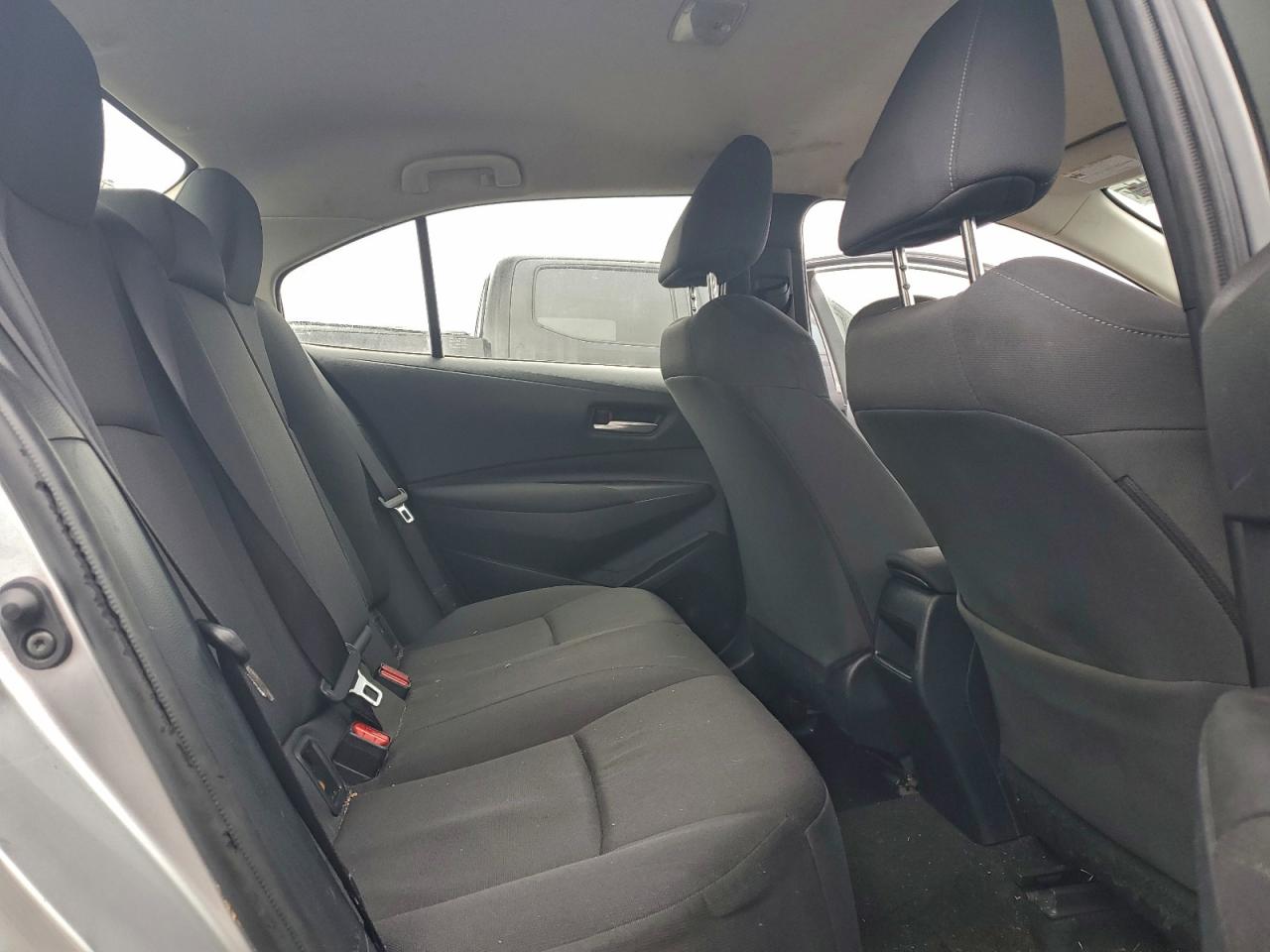 2021 TOYOTA COROLLA LE photo 10