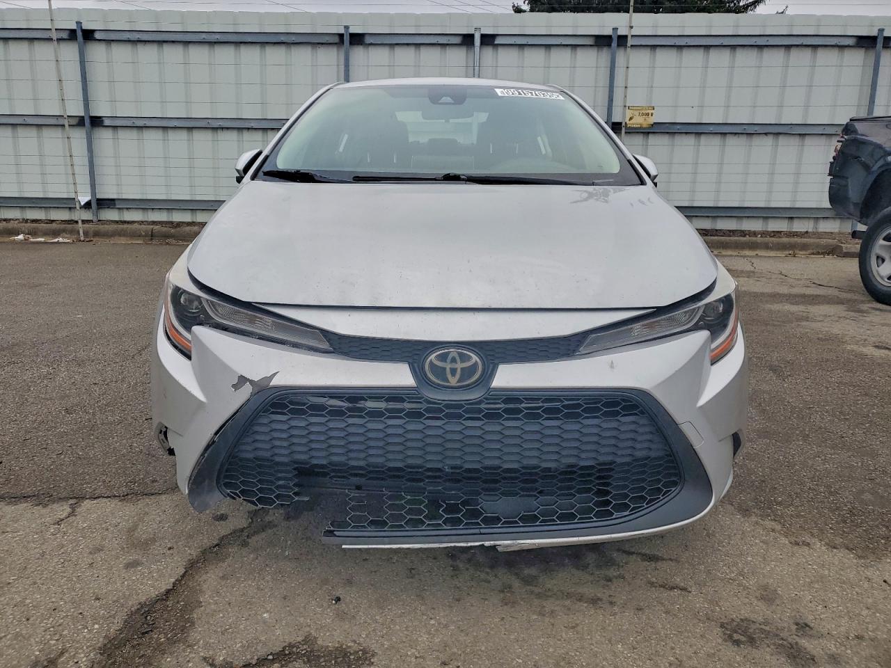 2021 TOYOTA COROLLA LE photo 5
