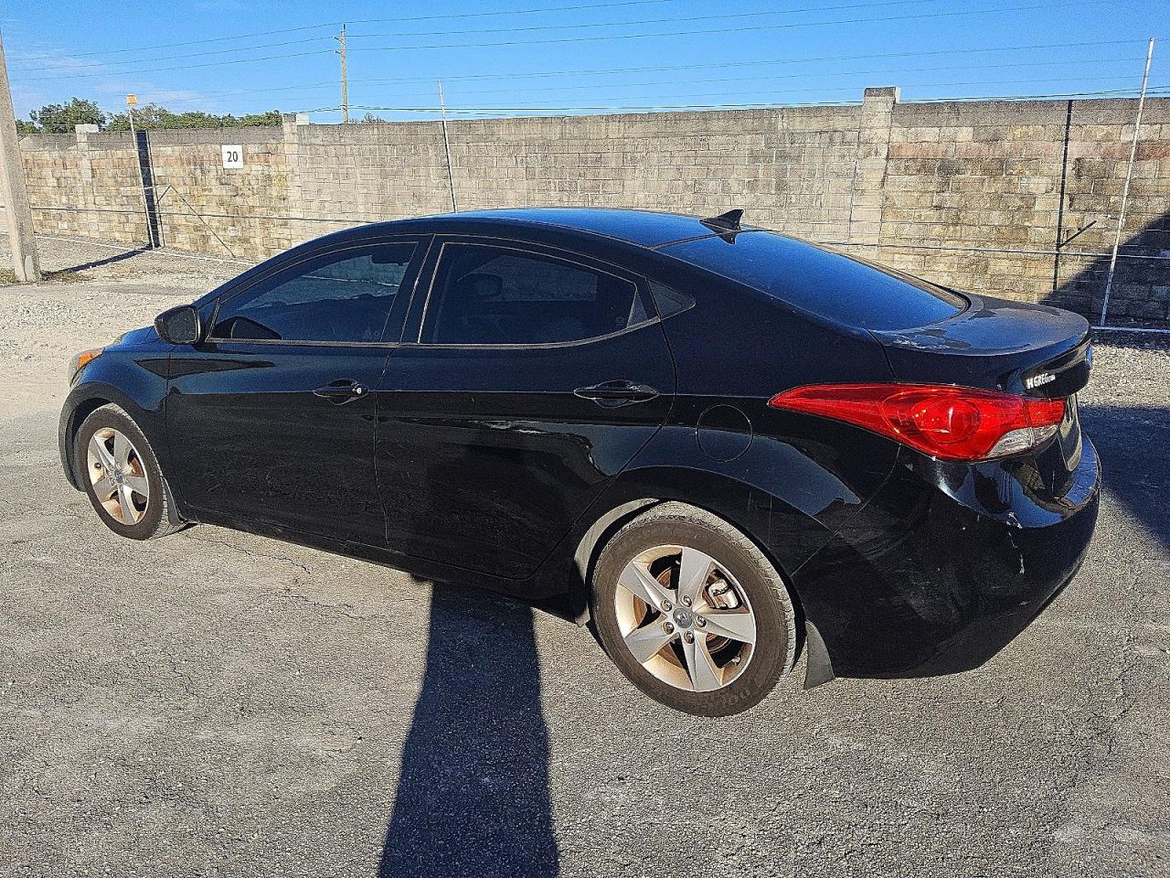 2013 HYUNDAI ELANTRA GLS photo 2