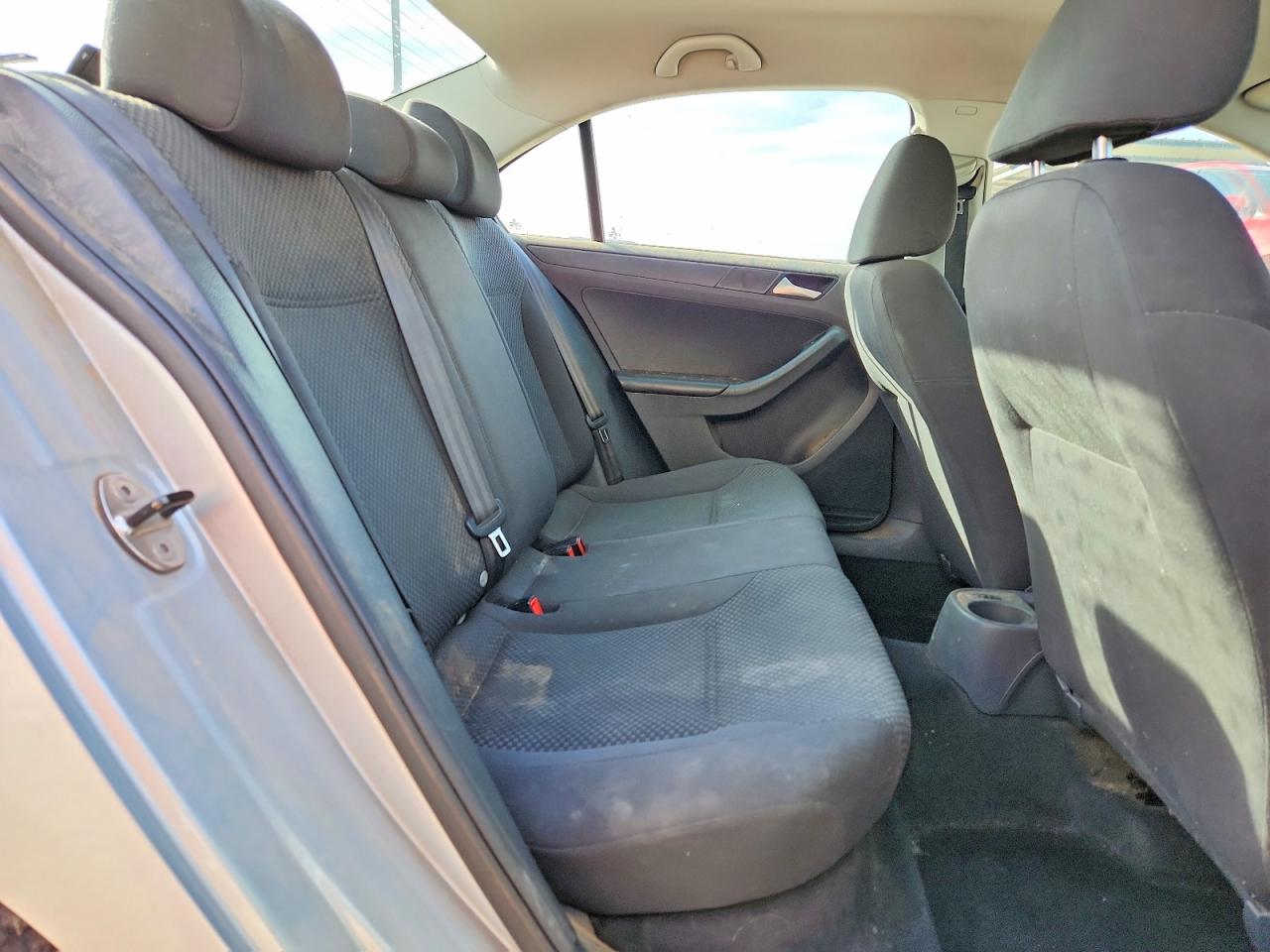 2013 VOLKSWAGEN JETTA BASE photo 10