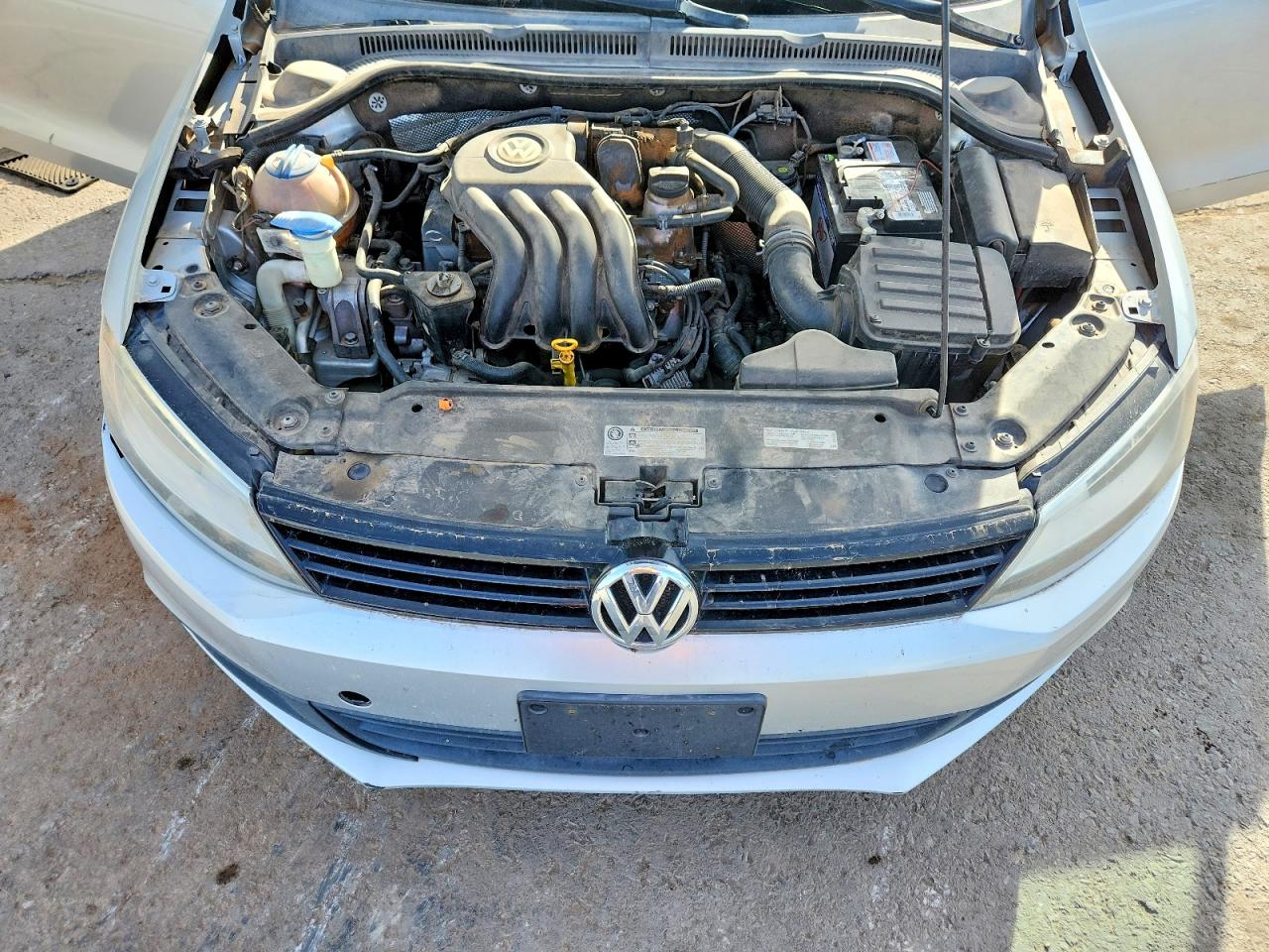 2013 VOLKSWAGEN JETTA BASE photo 11