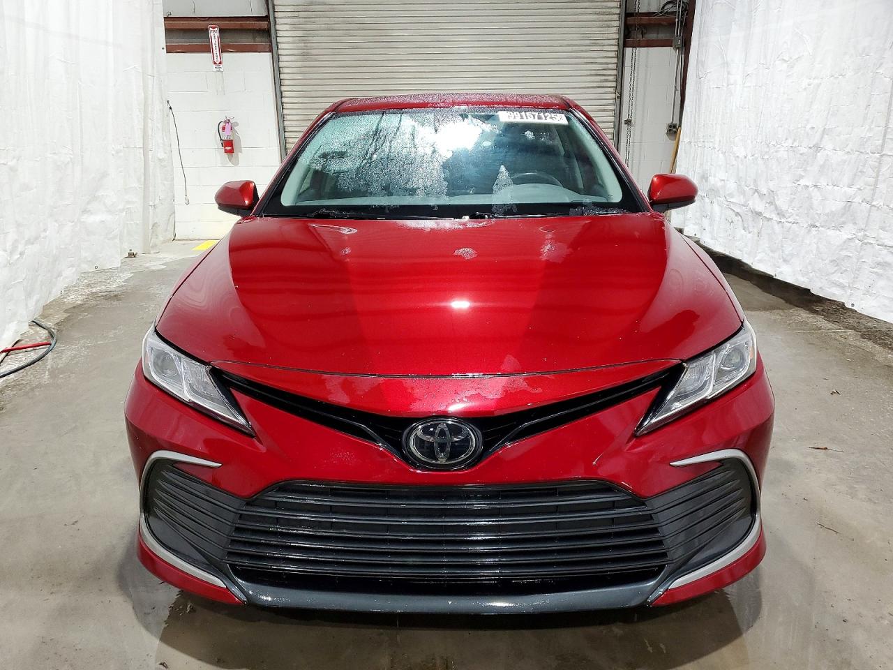2021 TOYOTA CAMRY LE photo 9