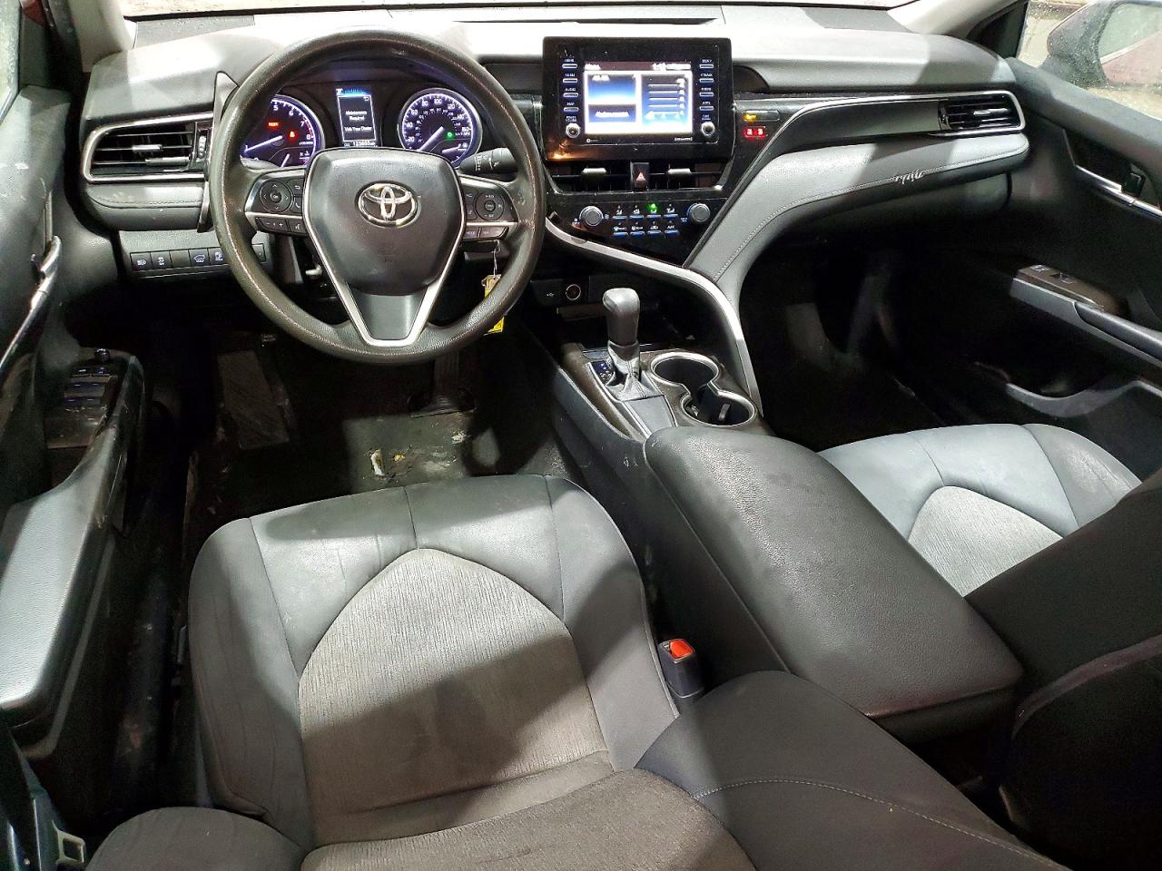 2021 TOYOTA CAMRY LE photo 15