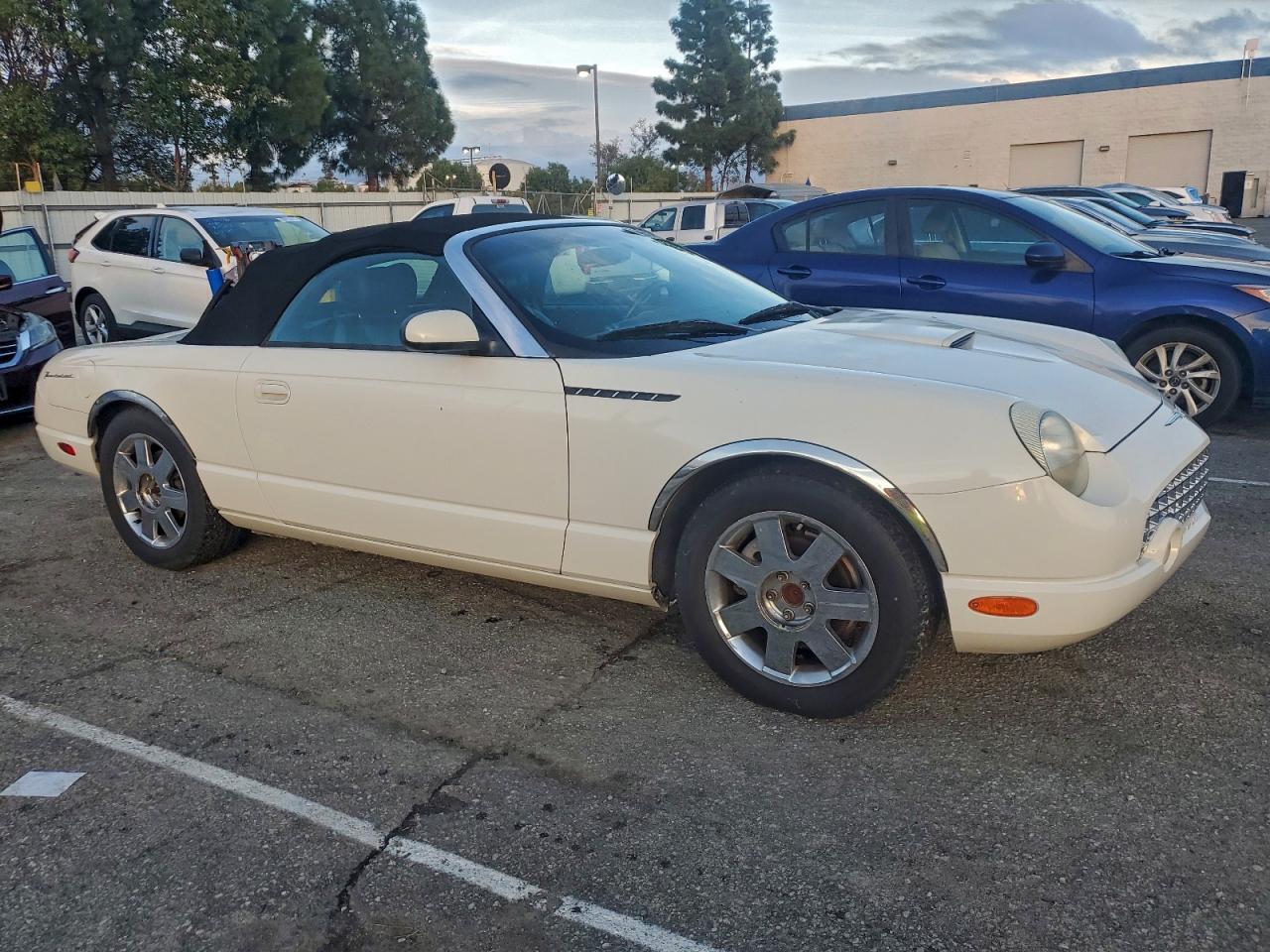 2002 FORD THUNDERBIRD photo 4