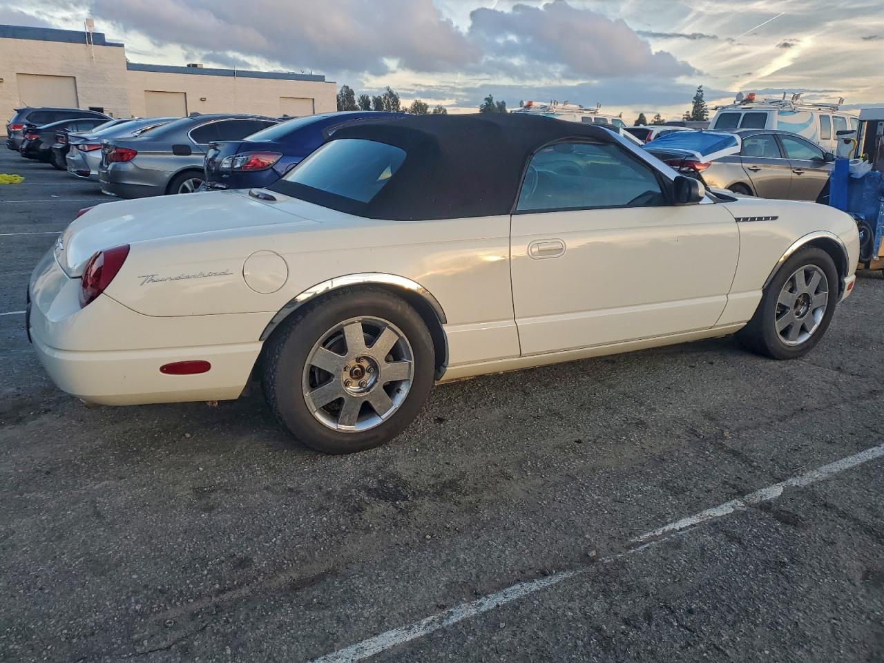 2002 FORD THUNDERBIRD photo 3