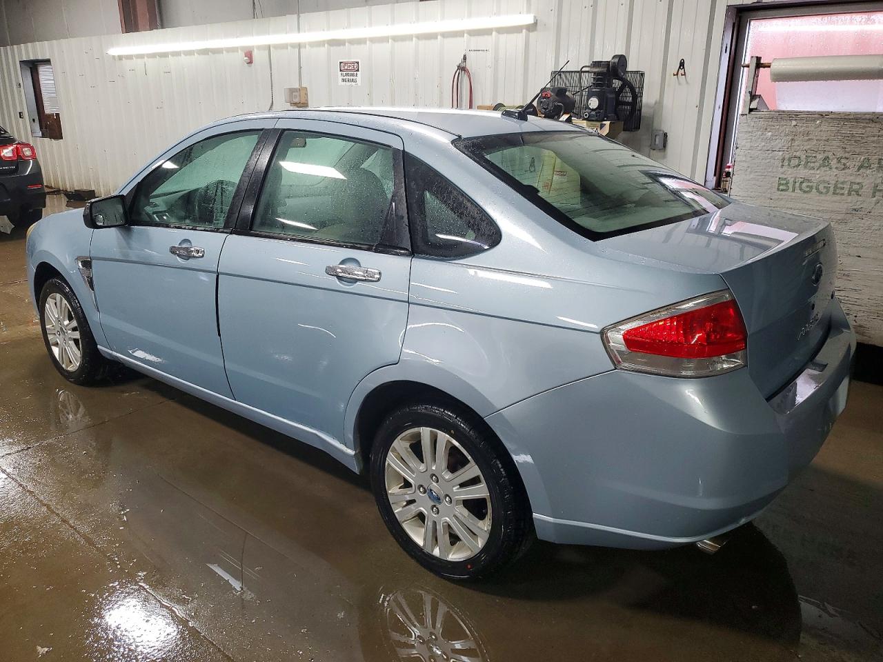 2008 FORD FOCUS SE photo 2