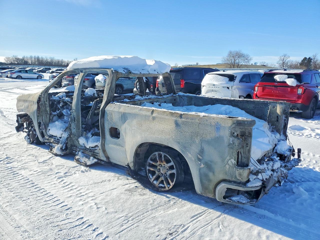 2019 CHEVROLET SILVERADO K1500 RST photo 2