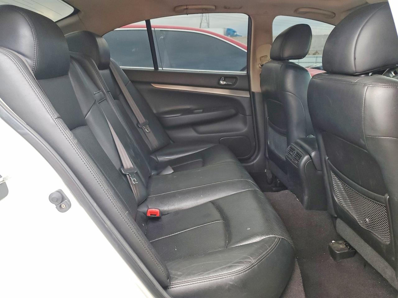 2013 INFINITI G37 BASE photo 10