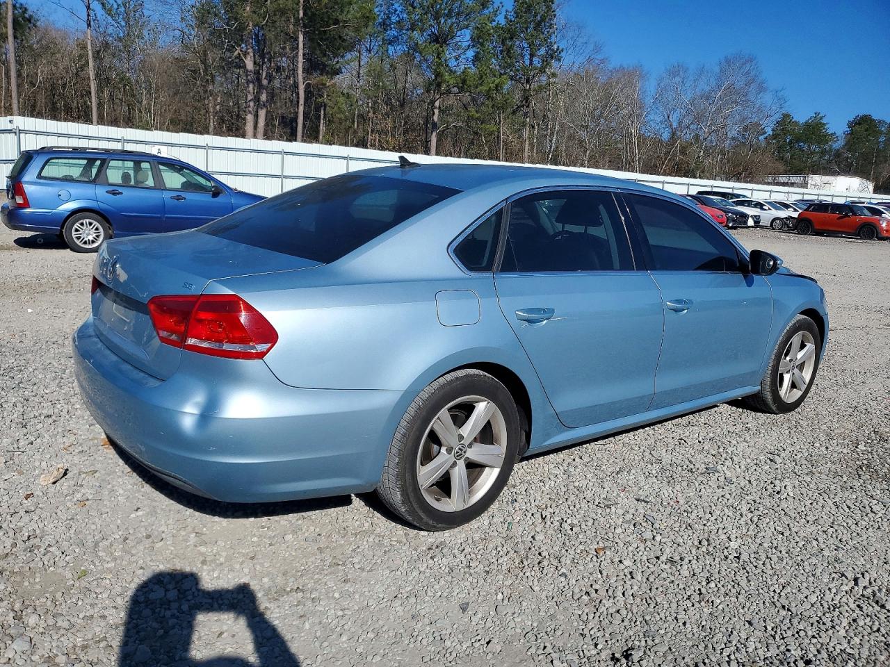 2012 VOLKSWAGEN PASSAT SE photo 3