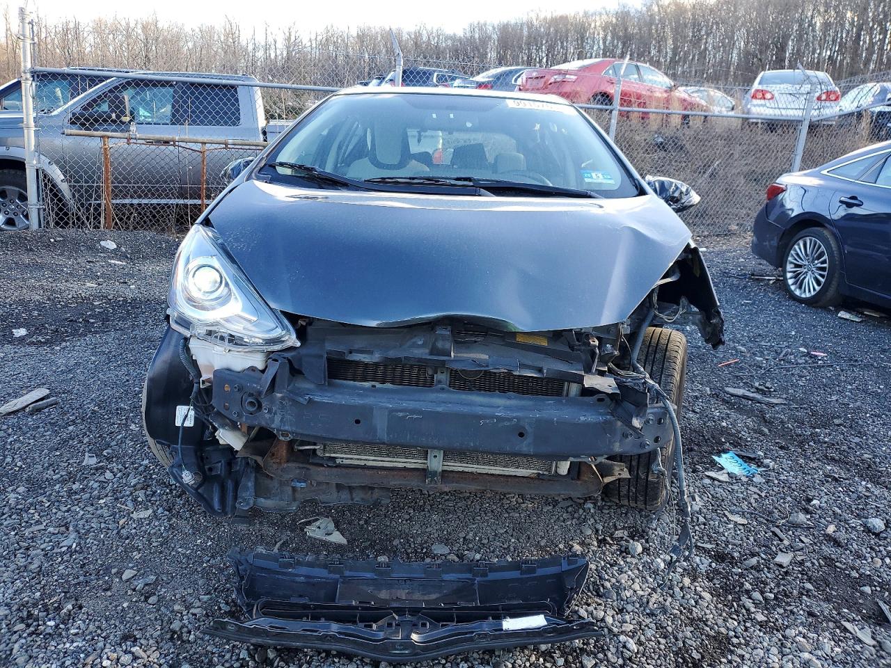 2015 TOYOTA PRIUS C ONE photo 5