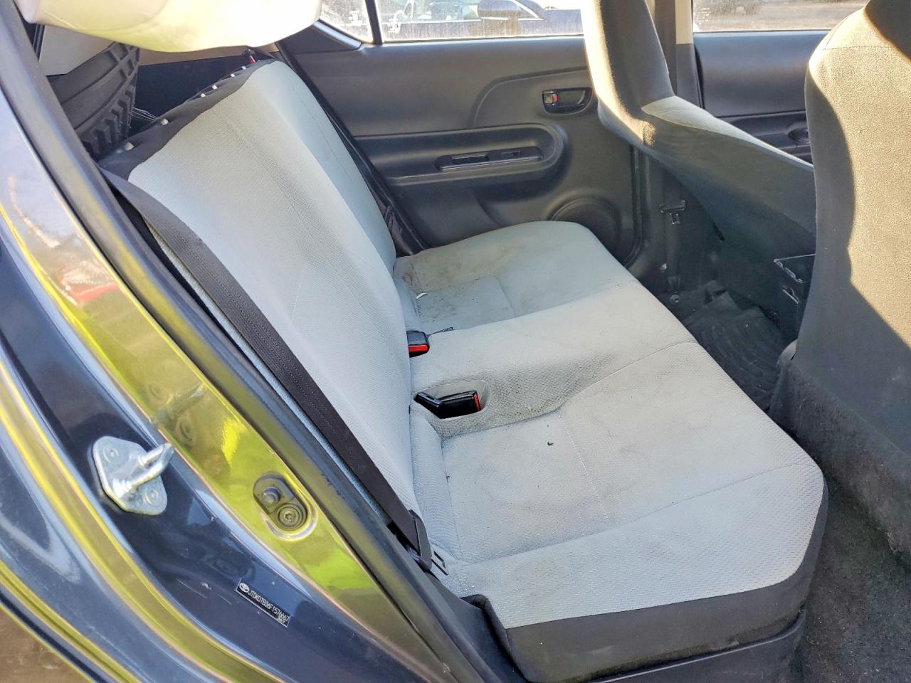 2015 TOYOTA PRIUS C ONE photo 10