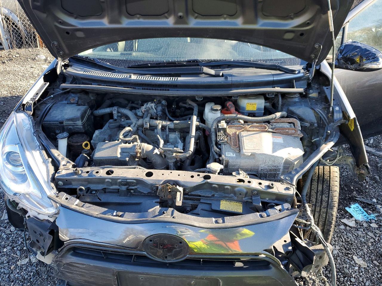 2015 TOYOTA PRIUS C ONE photo 11