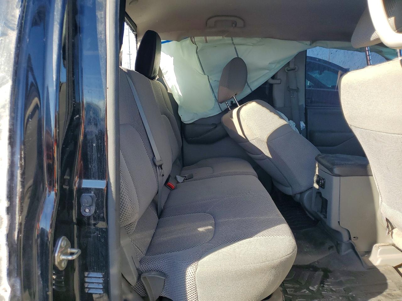2017 NISSAN FRONTIER S photo 10