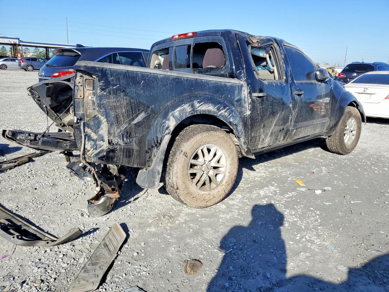 2017 NISSAN FRONTIER S photo 3