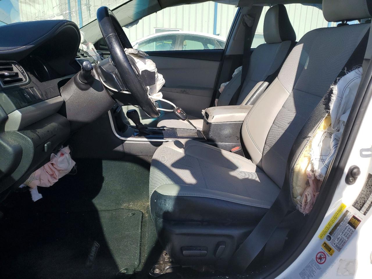 2016 TOYOTA CAMRY LE photo 7