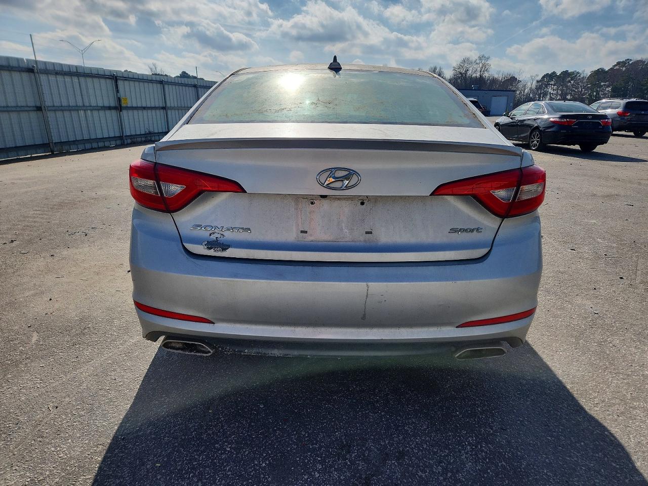 2015 HYUNDAI SONATA SPORT photo 6