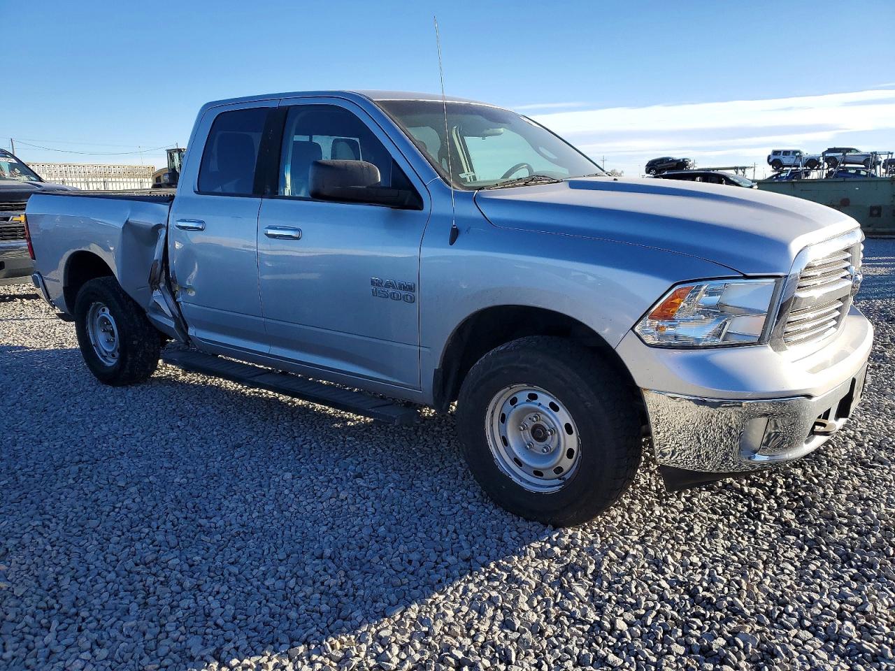 2014 RAM 1500 SLT photo 4