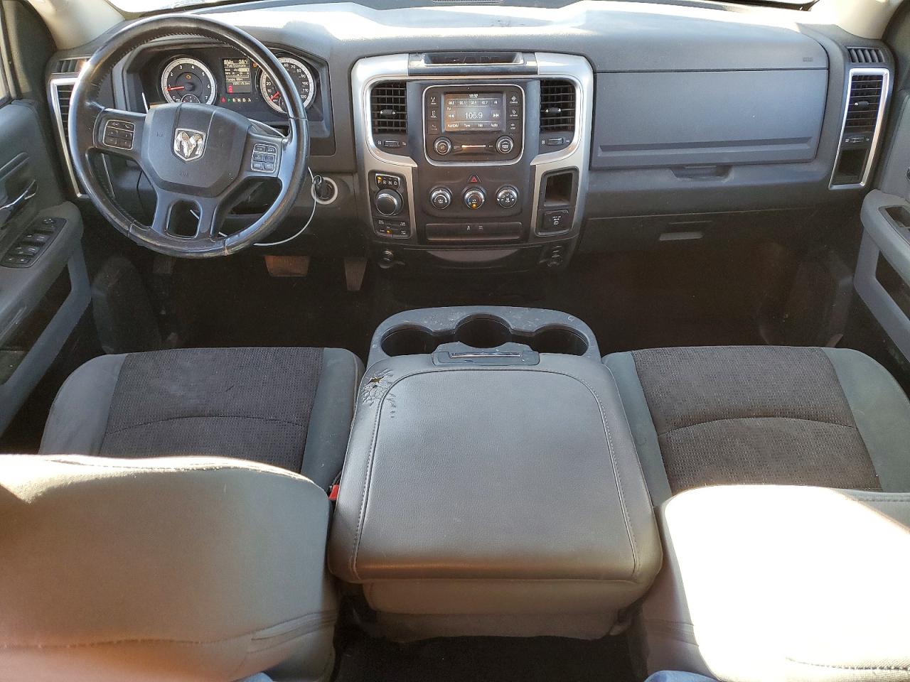 2014 RAM 1500 SLT photo 8