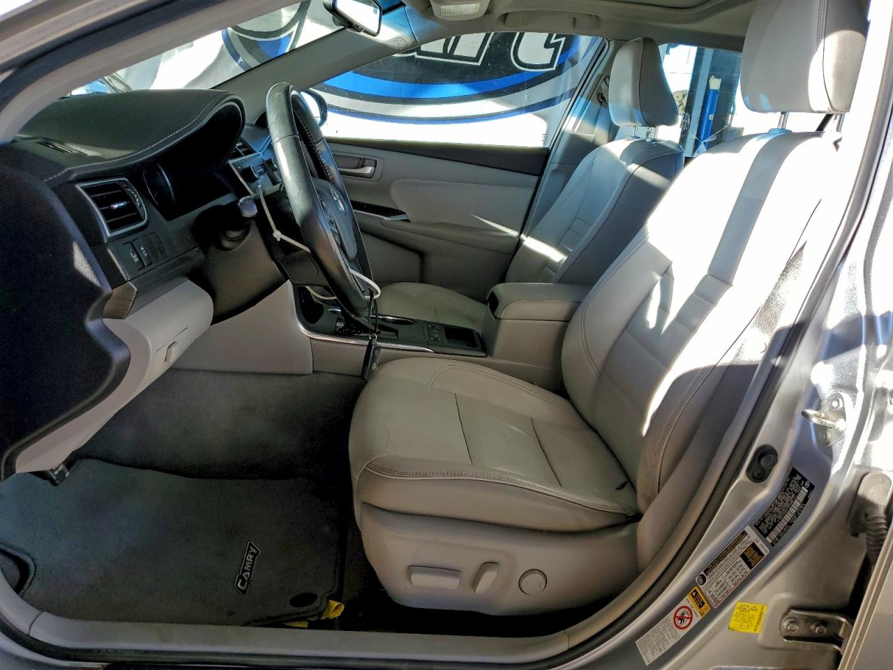2015 TOYOTA CAMRY HYBRID photo 7