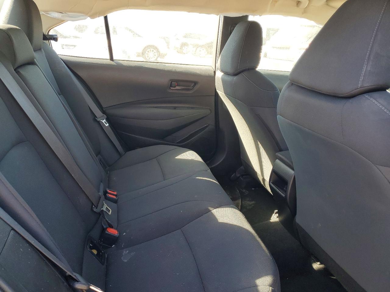 2022 TOYOTA COROLLA LE photo 10