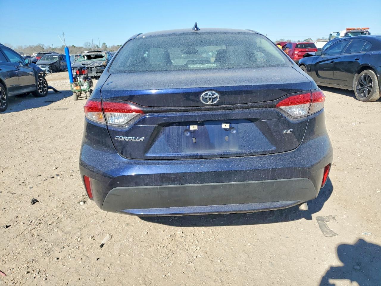 2022 TOYOTA COROLLA LE photo 6
