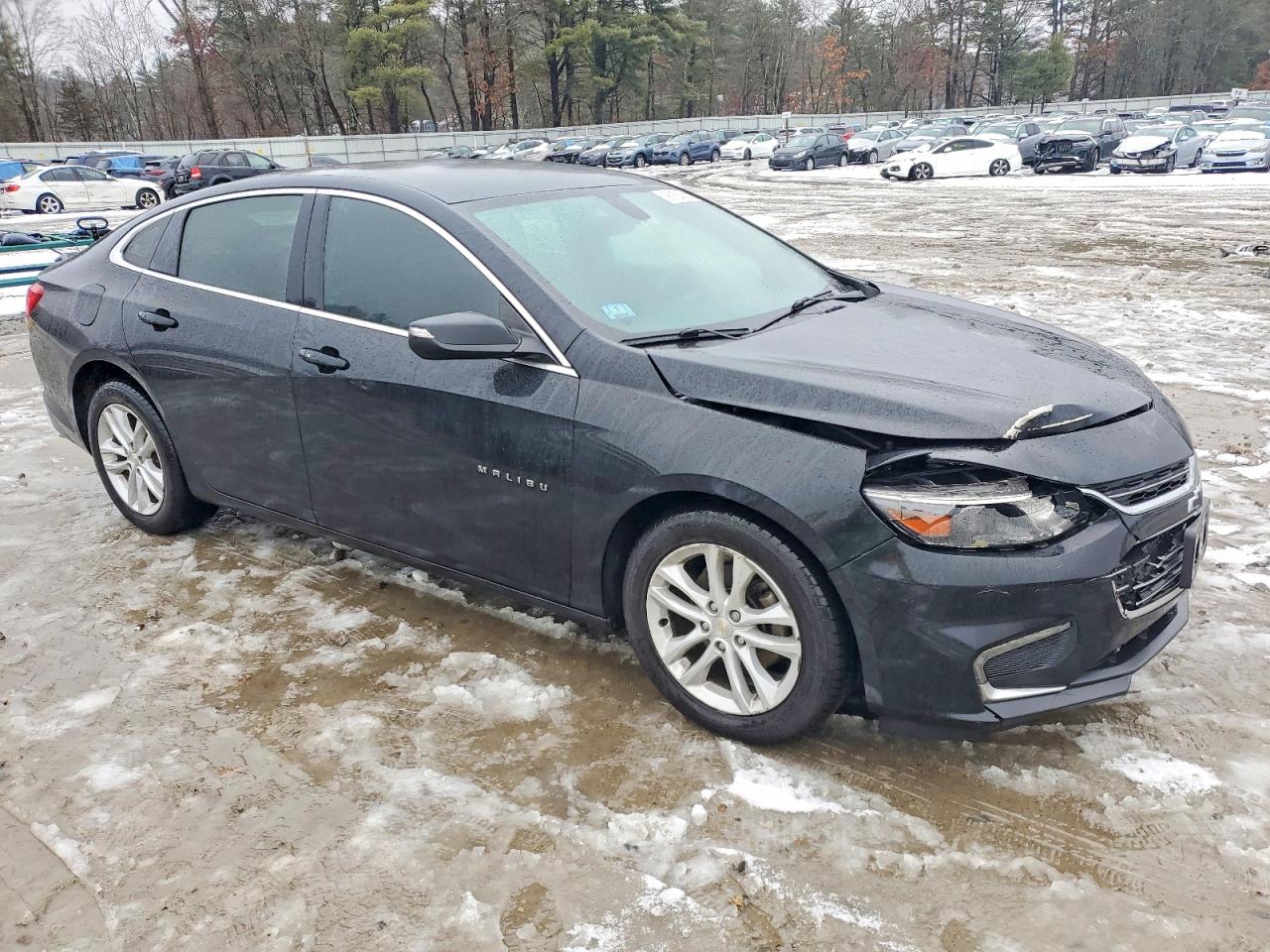 2018 CHEVROLET MALIBU LT photo 4