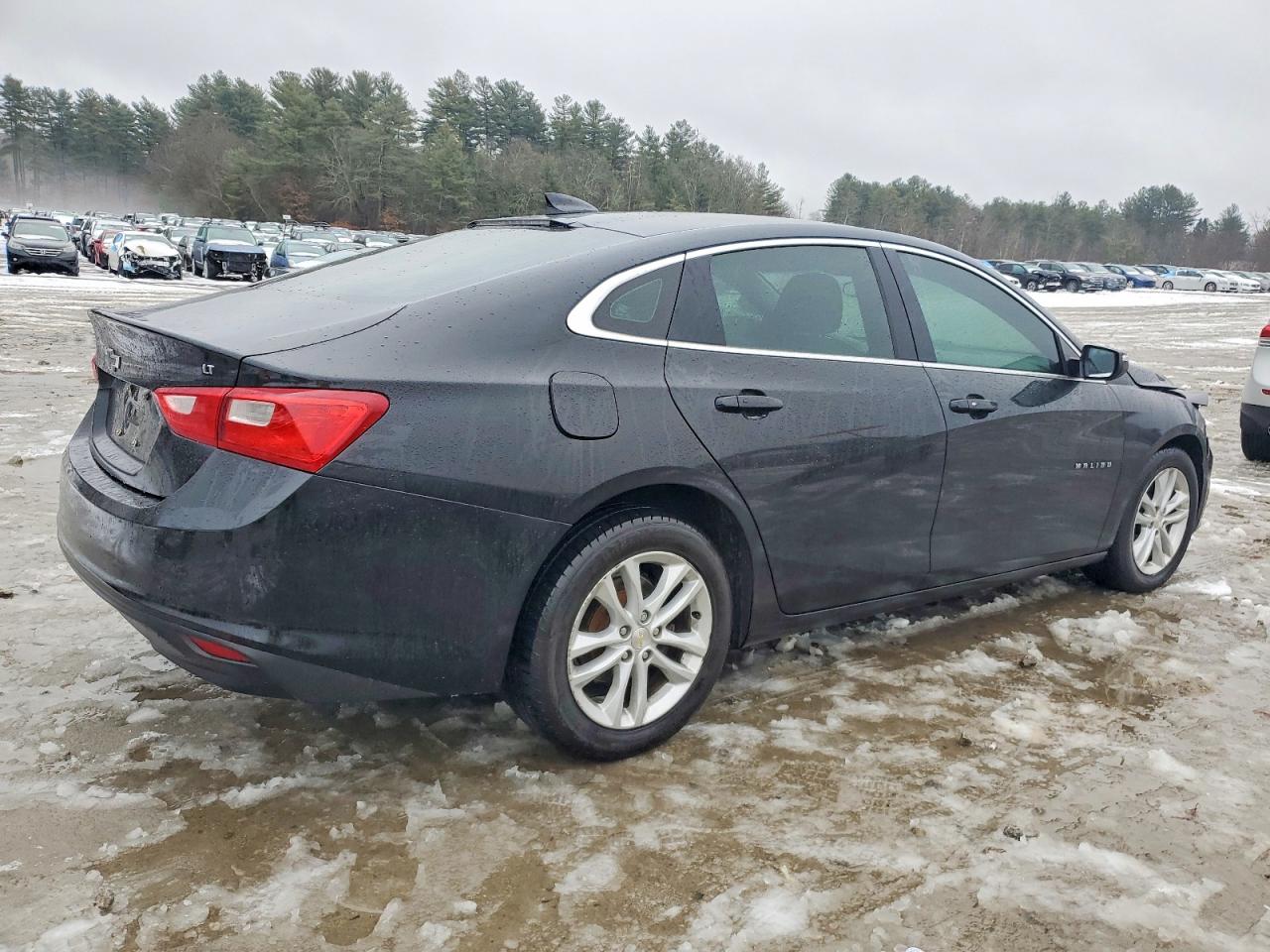 2018 CHEVROLET MALIBU LT photo 3