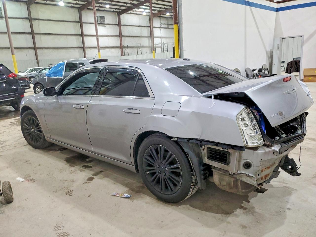 2014 CHRYSLER 300 photo 2