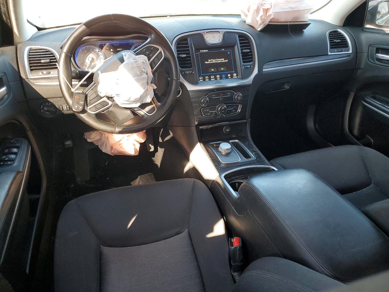 2019 CHRYSLER 300 TOURING photo 8