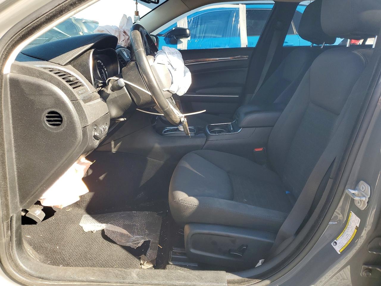 2019 CHRYSLER 300 TOURING photo 7