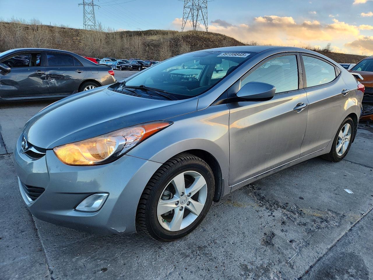 2013 HYUNDAI ELANTRA