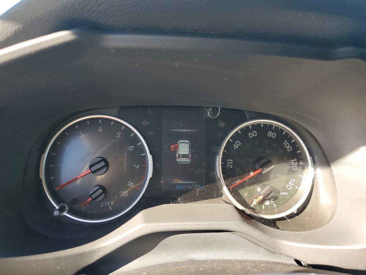2021 TOYOTA RAV4 XLE photo 9