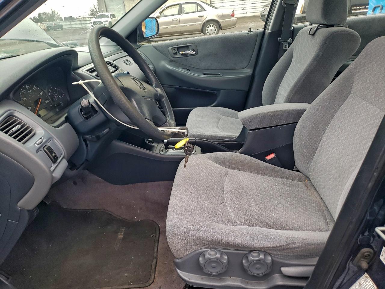 2002 HONDA ACCORD LX photo 7