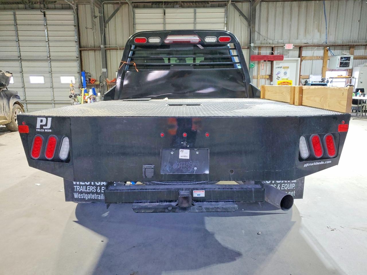 2024 CHEVROLET SILVERADO K3500 LT photo 6